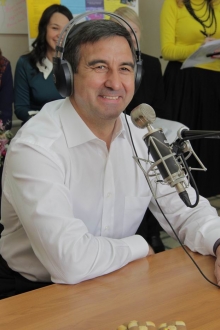 Василь Шайхразиев стал радиоведущим